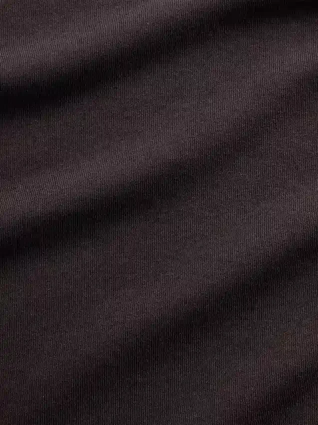 Moderní tričko s výstřihem do V
