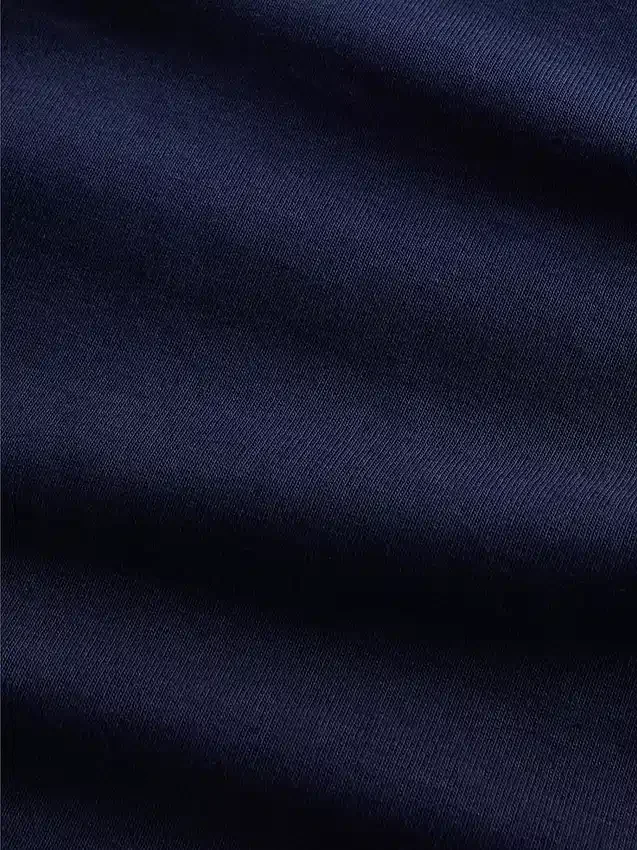 Moderní tričko s výstřihem do V