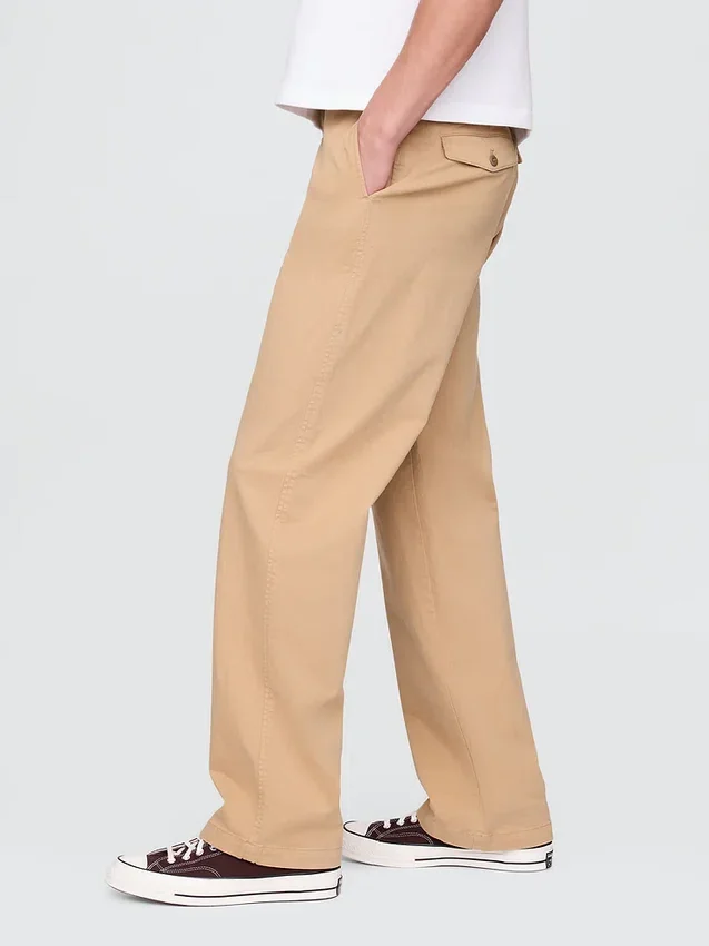 Moderní volné khaki kalhoty ve stylu 90. let