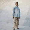 Moderní volné khaki kalhoty ve stylu 90. let