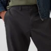 Moderní úzké khaki kalhoty
