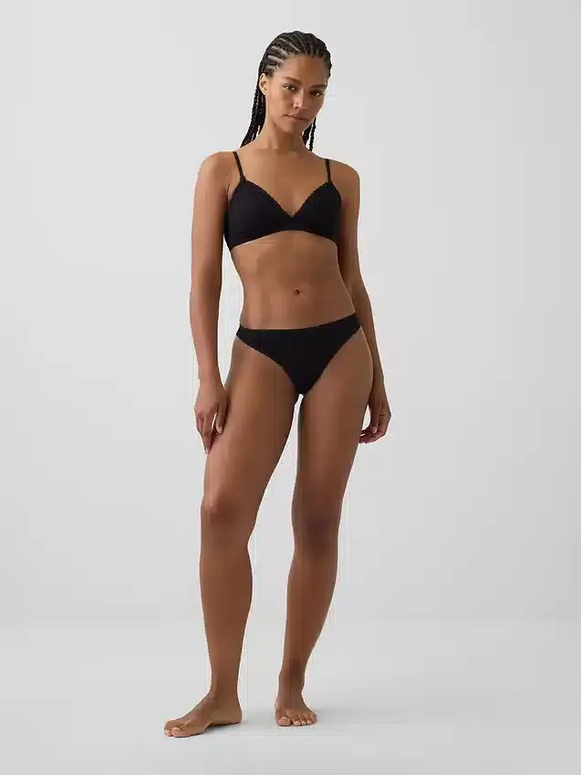 Nejjemnější tanga z organické strečové bavlny s krajkovým lemem