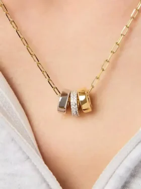 Náhrdelník s přívěsky Ana Luisa Tyler