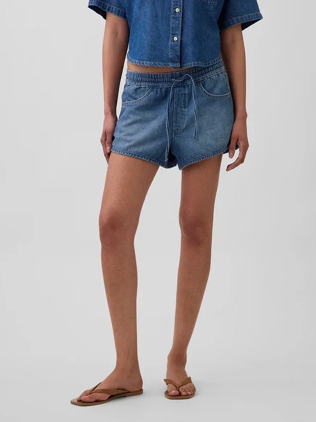 Šortky Easy Dolphin z ultrajemného denimu se středně vysokým pasem