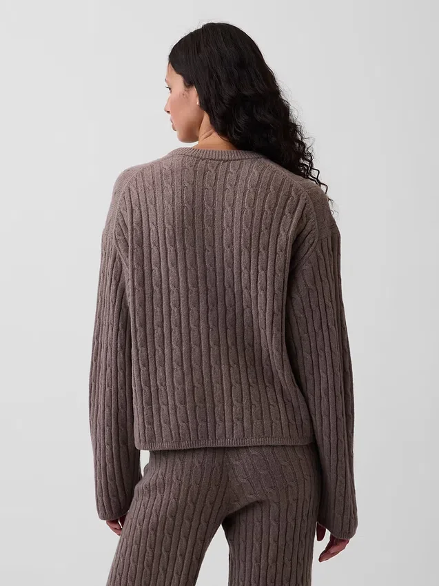 Oversized svetr s copánkovým vzorem z materiálu CashSoft
