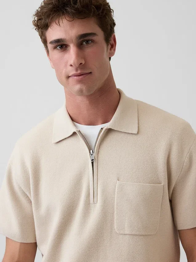 Oversized svetr s kapesním polo tričkem a čtvrtinovým zipem