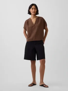Oversized top z bavlněné gázy s rozparkem u krku