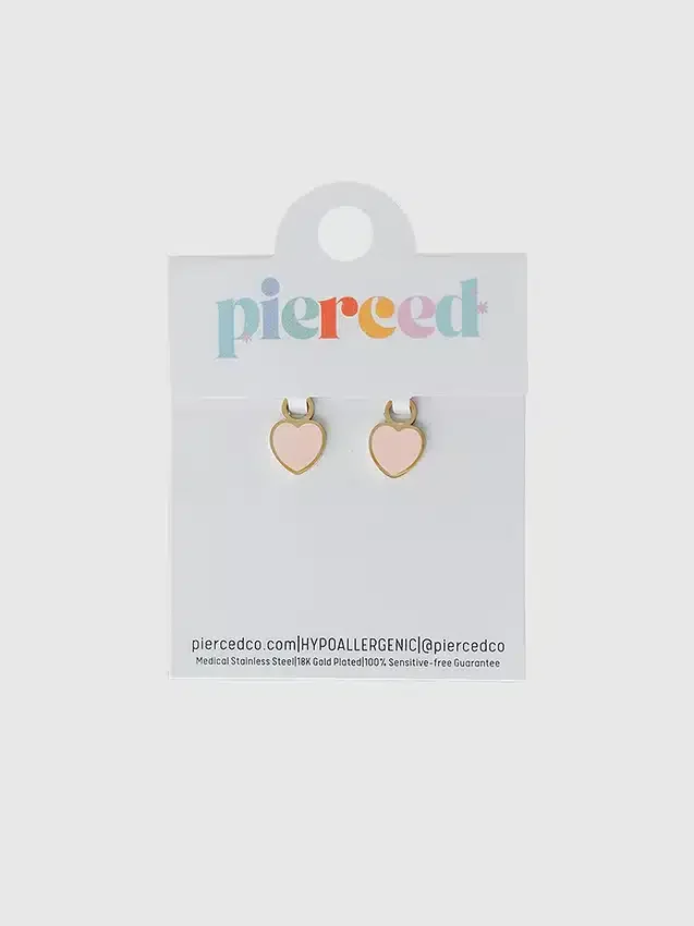 Pierced Co – přívěsek ve tvaru broskvového srdce pro náušnice typu „huggie“