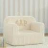 Pěnová židlička babyGap s žebrovaným velurem a logem