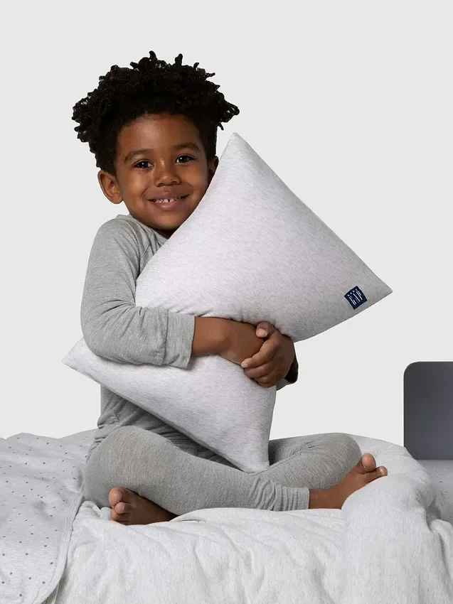 Polštář pro batolata babyGap z paměťové pěny se 2 chladivými potahy