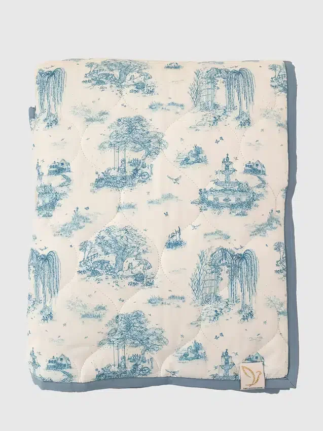 Prošívaná hrací podložka Gilded Bird Spring Toile
