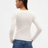 Průsvitné žebrované tričko s výstřihem Henley