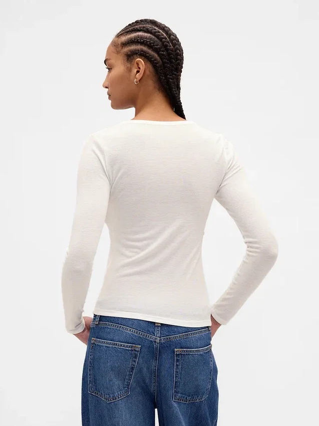 Průsvitné žebrované tričko s výstřihem Henley
