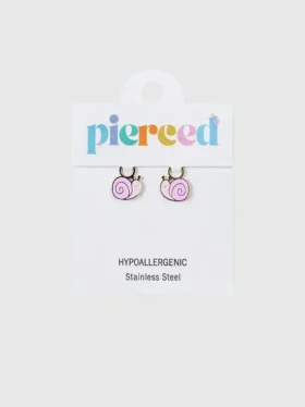 Přívěsky ve tvaru šneka od Pierced Co pro náušnice typu „huggies“