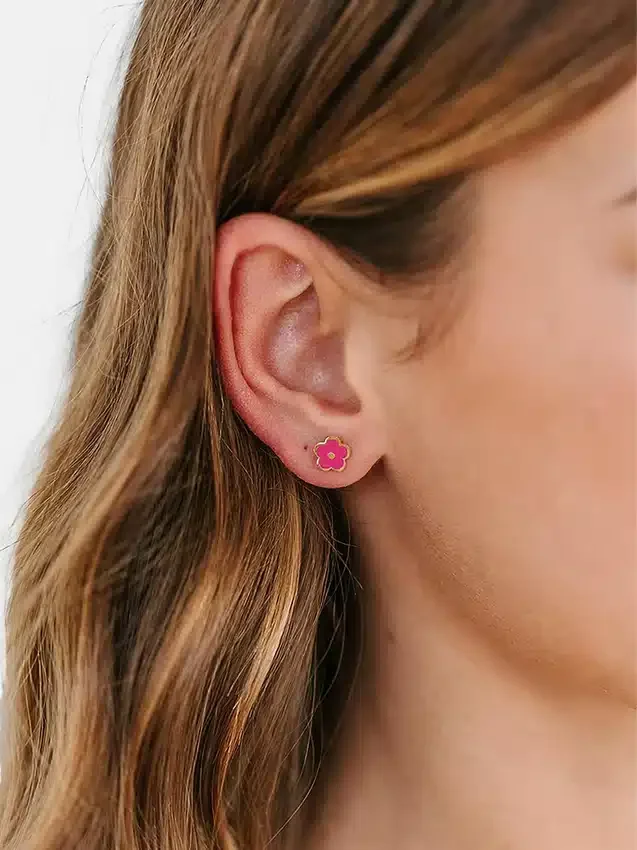 Šroubovací náušnice Pierced Co s květinovým motivem v zářivě růžové barvě