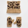 Sada čepice a rukaviček CashSoft s leopardím vzorem pro miminka a Batolata