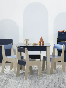 Sada stolku a židliček pro batolata