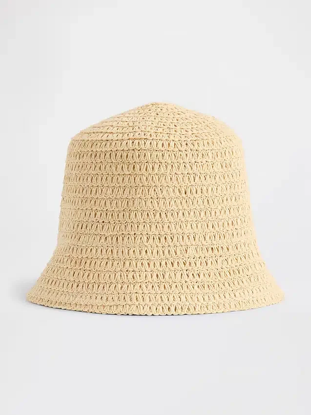 Slaměná čepice typu „bucket“