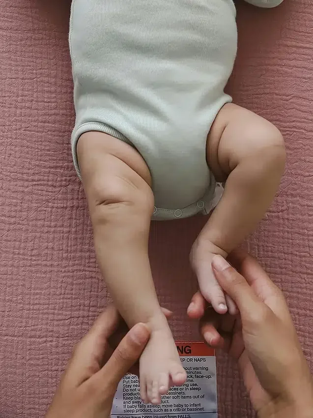 Snuggle Me Lounger Curve – mušelínový potah