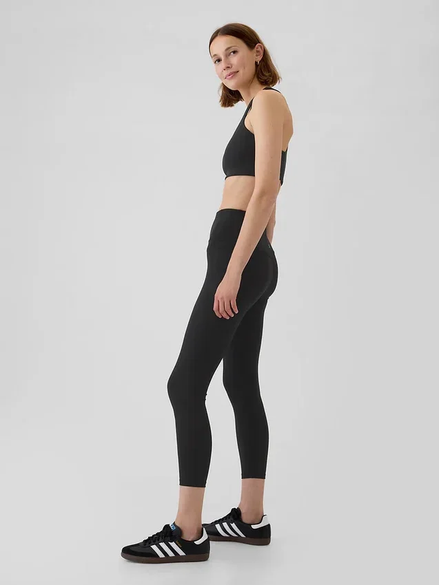 Sportovní podprsenka GapFit Power pro střední zátěž