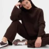 Svetr s rolákem a vzorem „shaker stitch“ z materiálu CashSoft