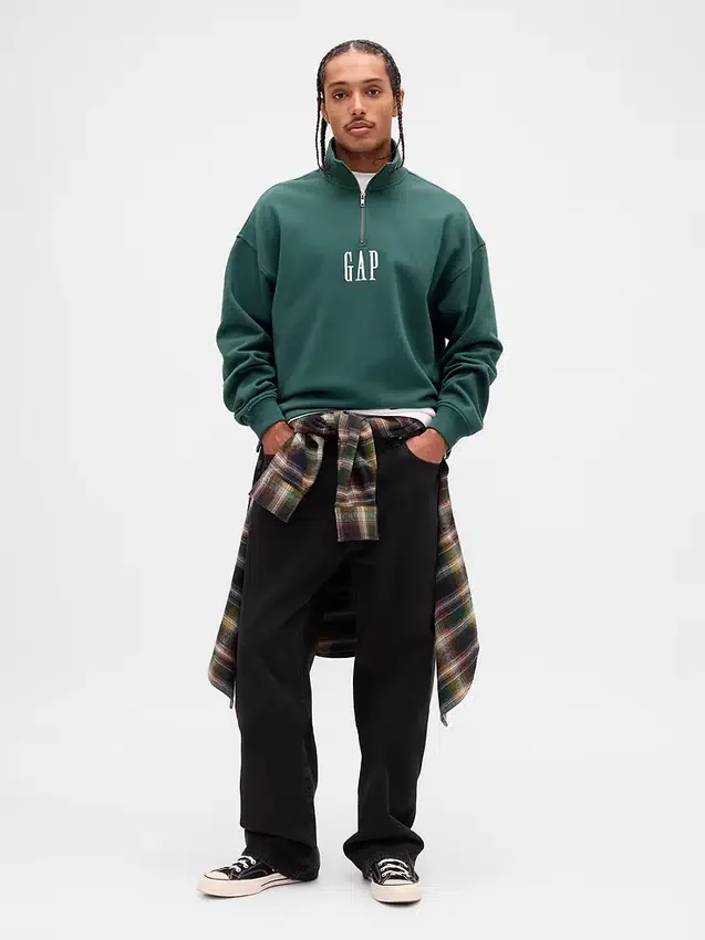 Těžký oversized pulovr s logem a čtvrtinovým zipem