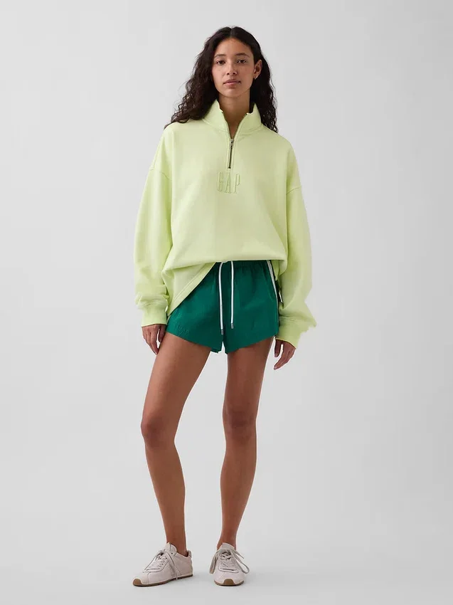 Těžký oversized pulovr s logem a čtvrtinovým zipem