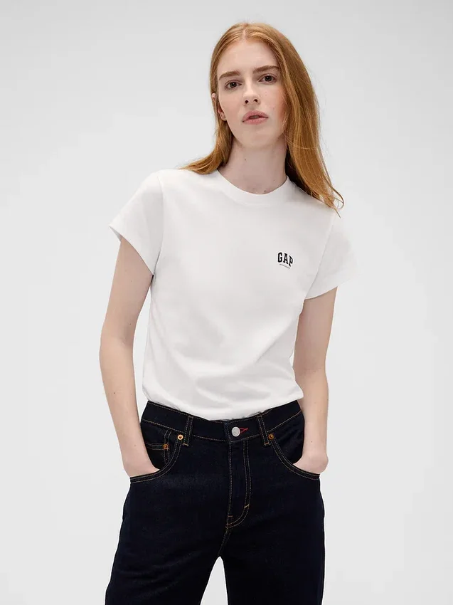 Tričko GAP × Victoria Beckham z organické bavlny s logem