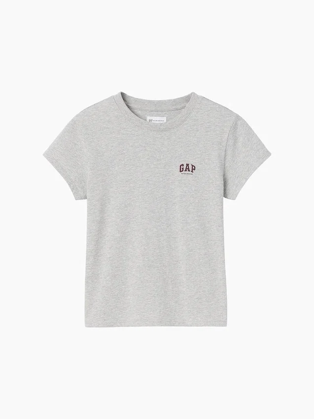 Tričko GAP × Victoria Beckham z organické bavlny s logem