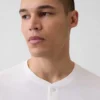 Tričko Henley s volným střihem