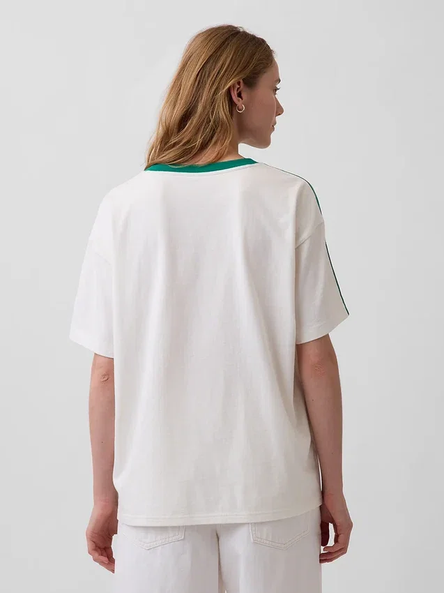 Tričko s oversized logem Varsity