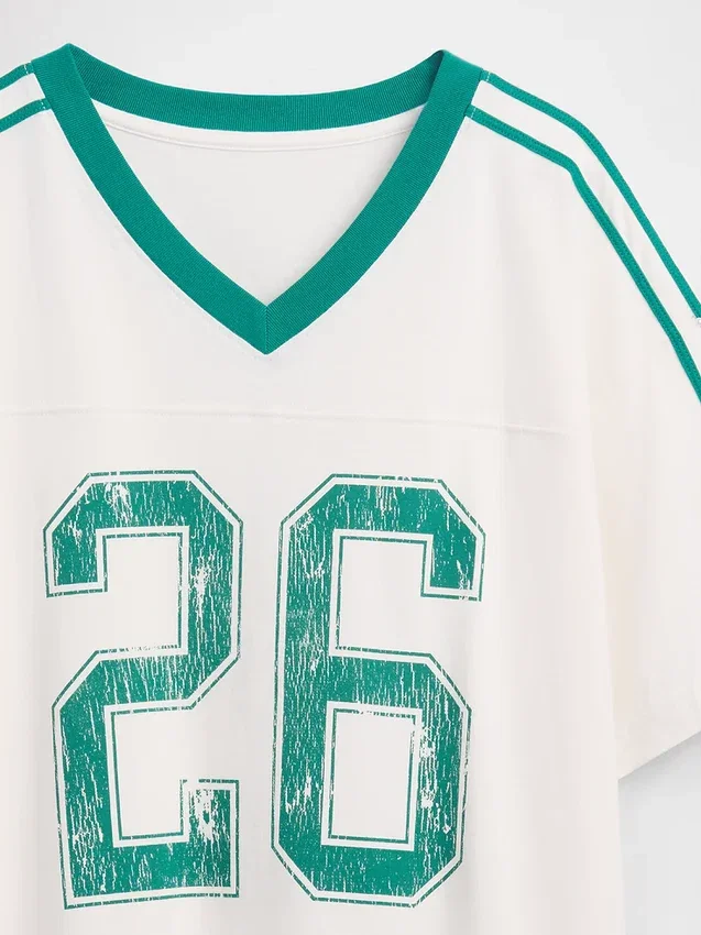 Tričko s oversized logem Varsity