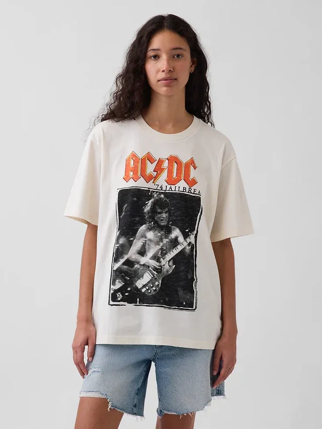 Tričko s potiskem Ac/Dc v volném střihu