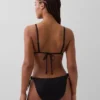 Trojúhelníkový bikinový top na šňůrky
