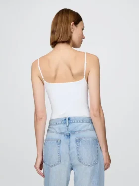 Těsně pletené body s tangami