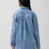 Ultra měkká džínová košile v oversized střihu s řasenými rukávy