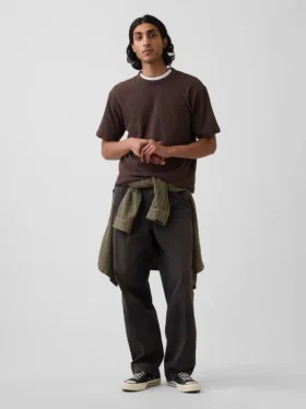 volné khaki kalhoty