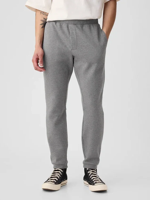Úzké joggingové kalhoty GapFit Tech